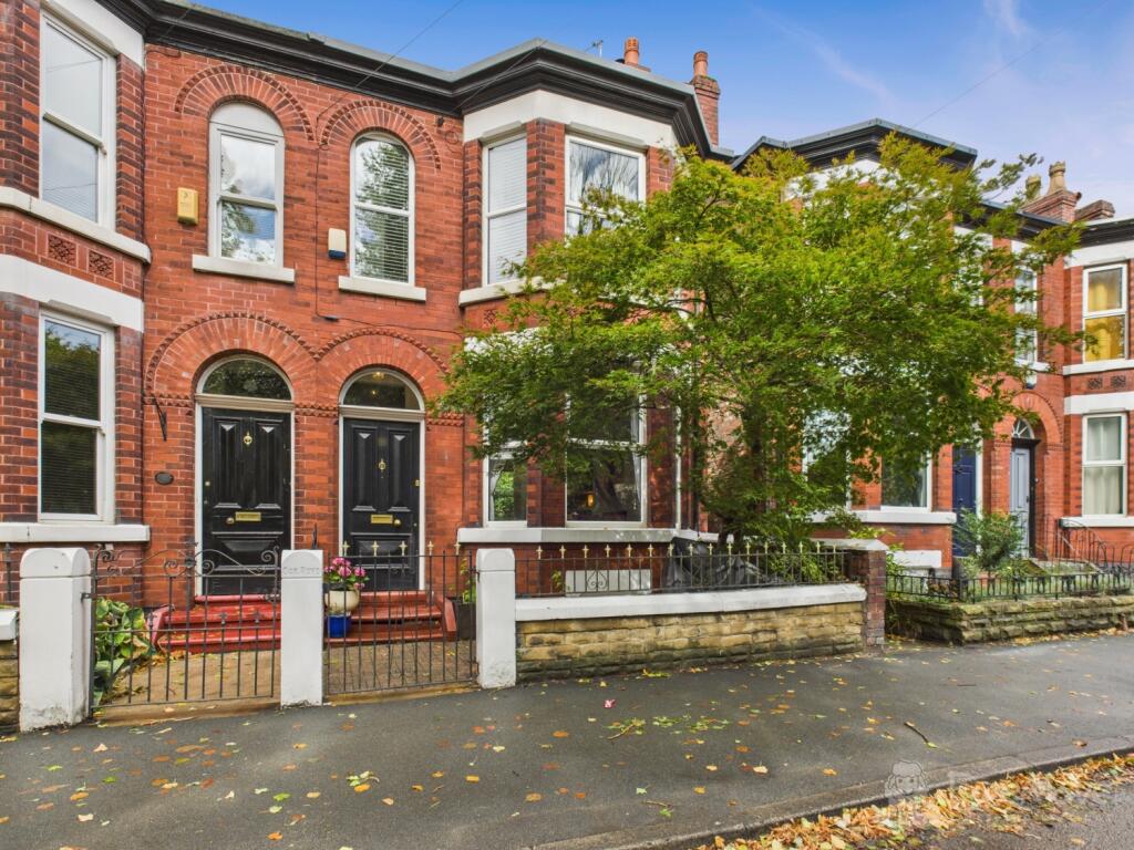 CAM04077G0-PR0051-STILL008