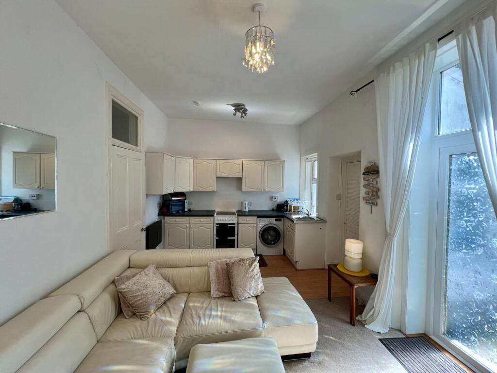 Living Room / Kitchen