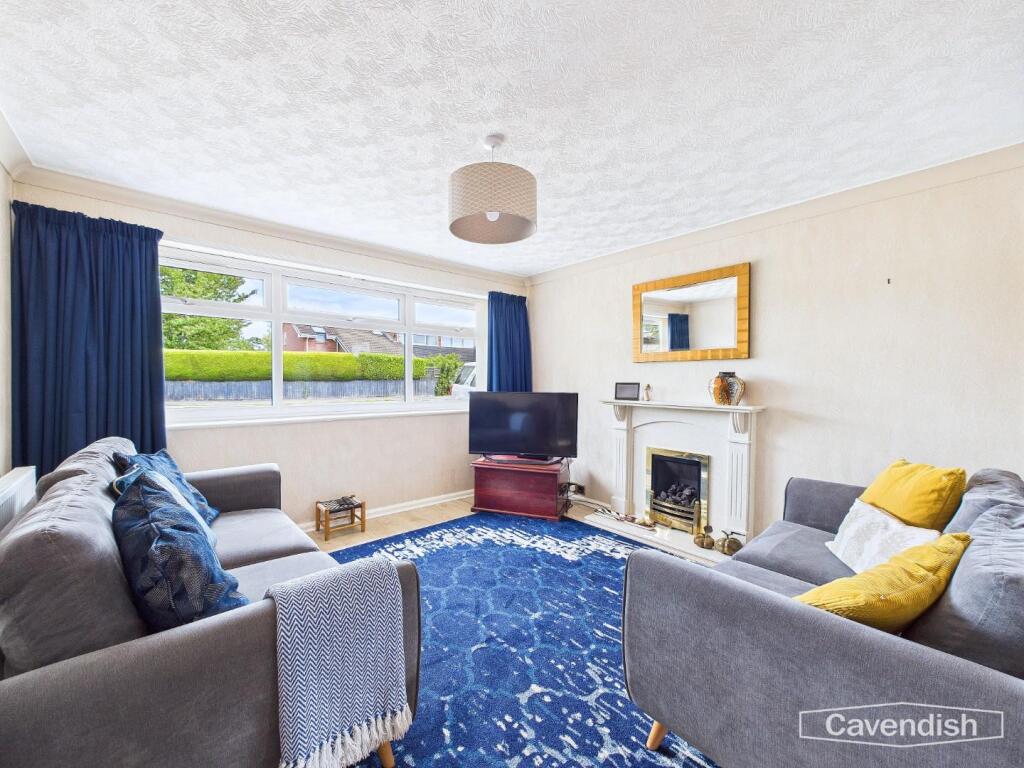 LIVING ROOM/DINING AREA