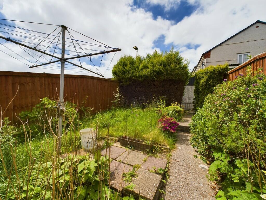 CAM02089G0-PR0242...