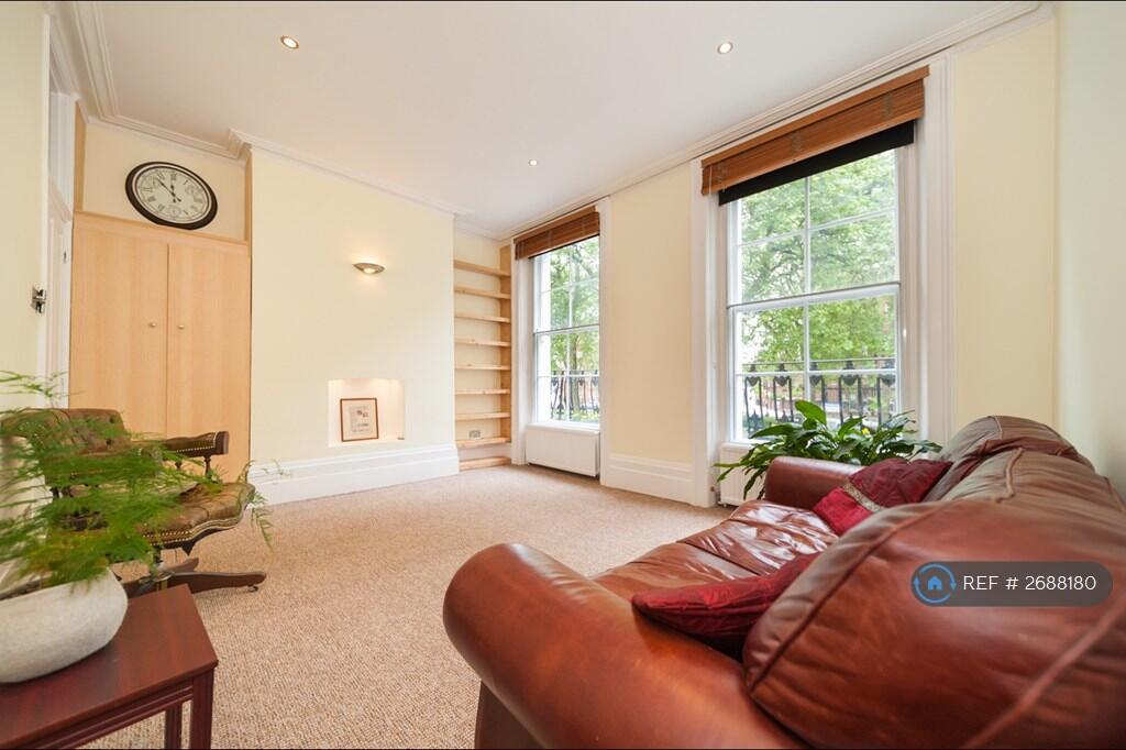 Living Room Photo 2