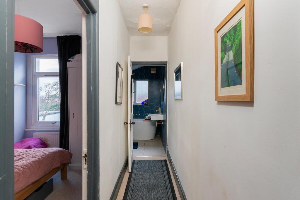 9N6SDD - Landing A.jpg