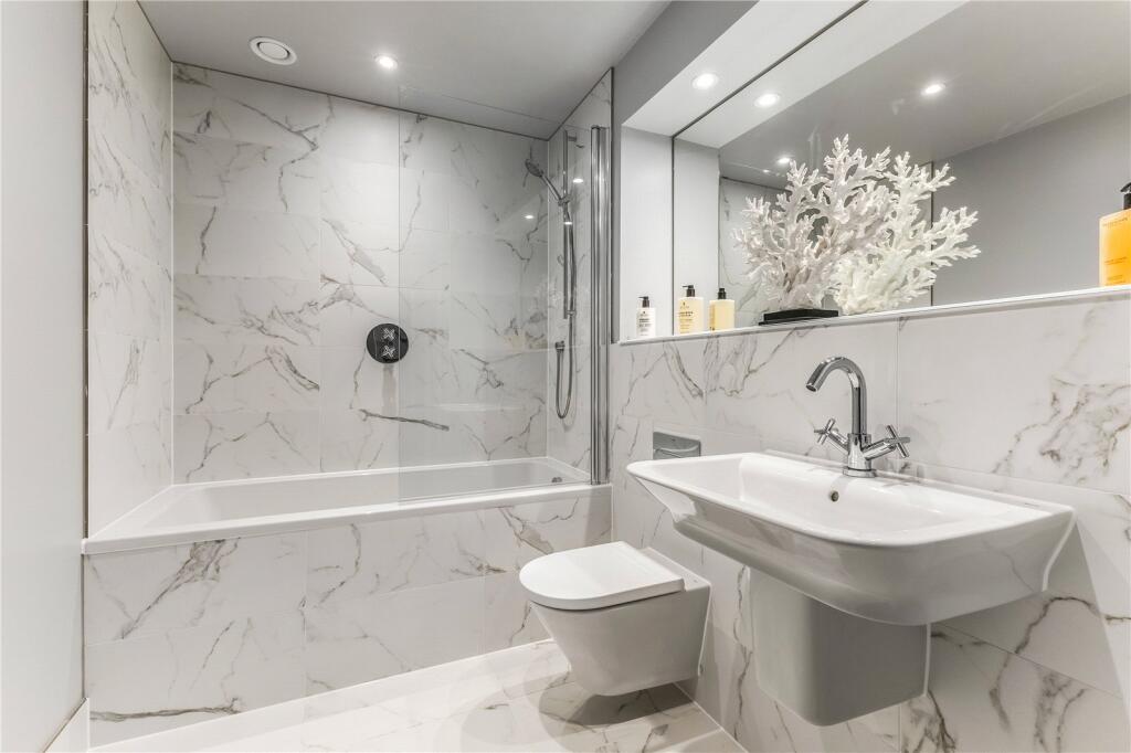 Show Apartment