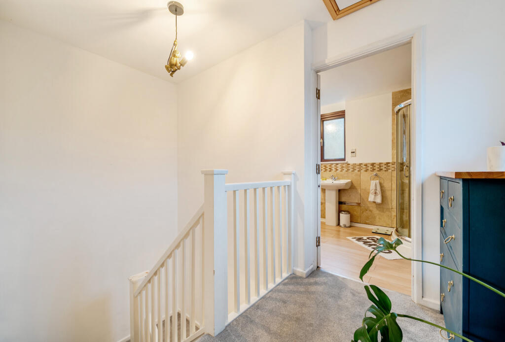 1376615-4-6911d66...