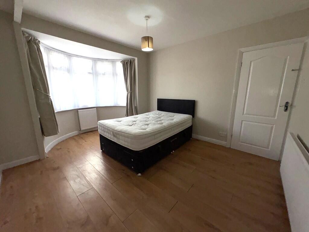 60TregennaAveMast...