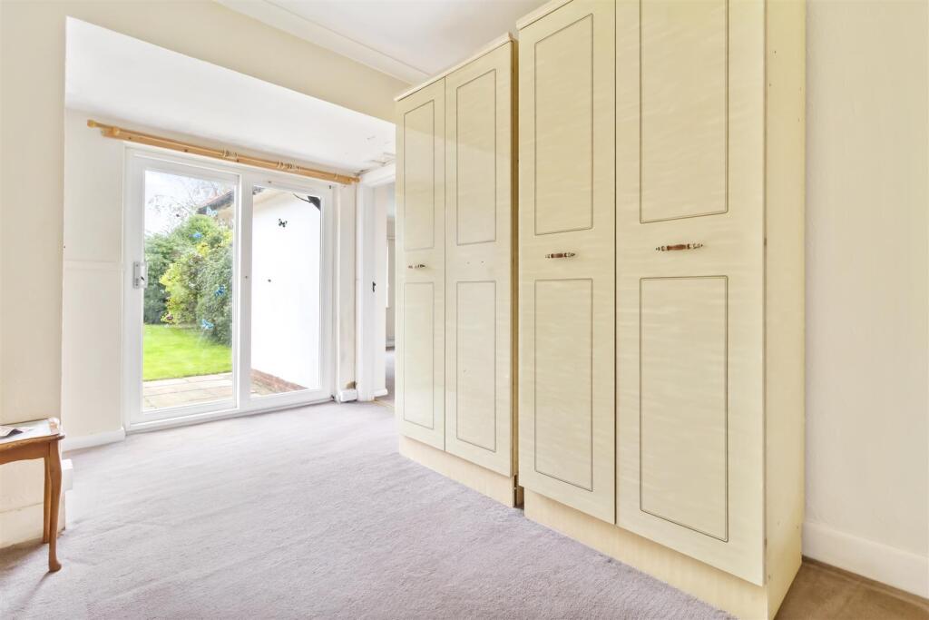 16 Upper West Drive-008.JPG