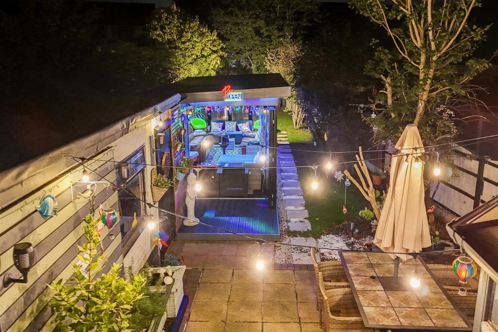 DJI_20251007193208_0549_D-DJI_20251007193208_0553_