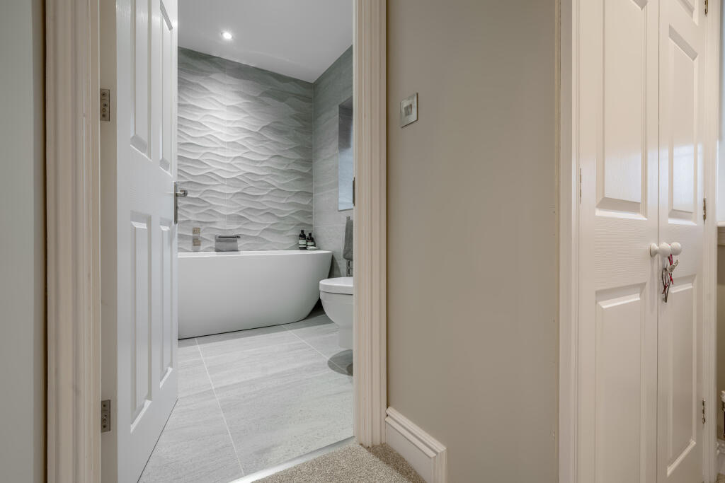 Ensuite Bathroom