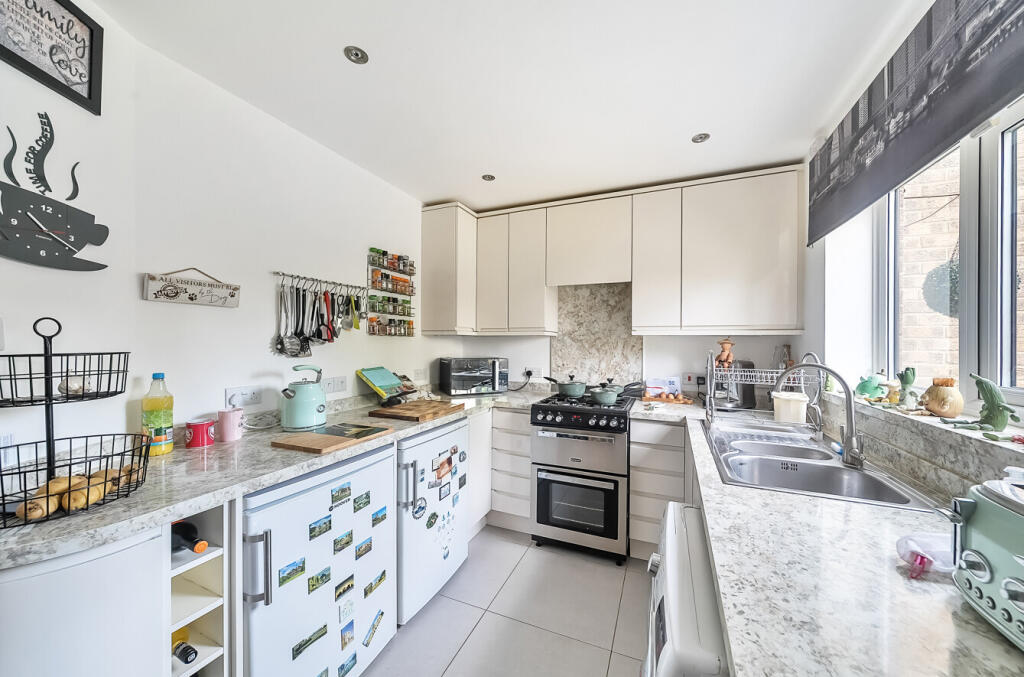 1310424-12-685e70...