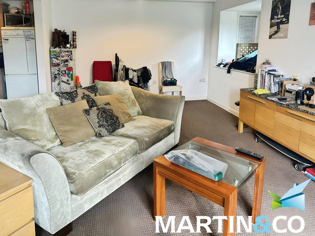 5886af27-IMG-2025...