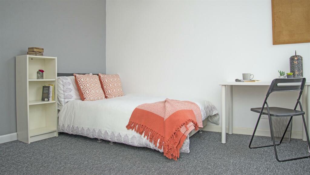 student-5-bed-house-portsmouth-margate-road (5).JP