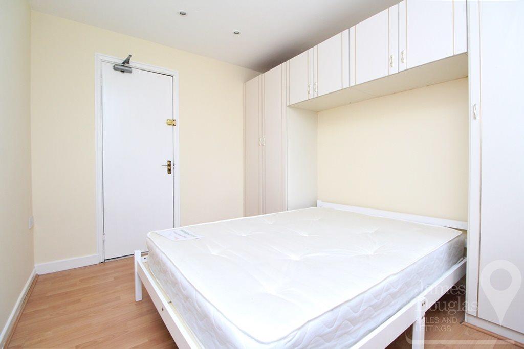 5_Bedroom