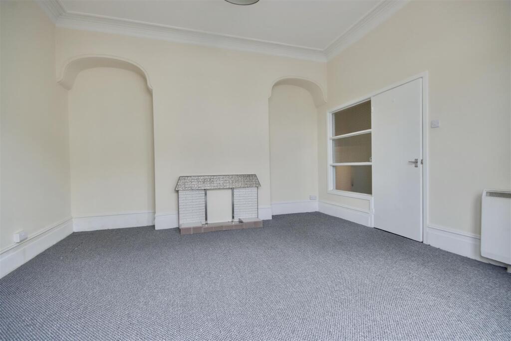 VbQ0BMYTH0y_ODKGE1nETA.jpg