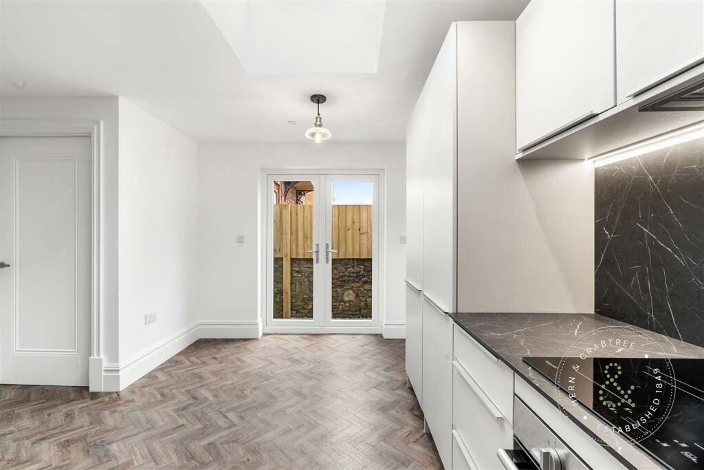 Cathedral Road, Apt 3, HernCrabtree (1).jpg