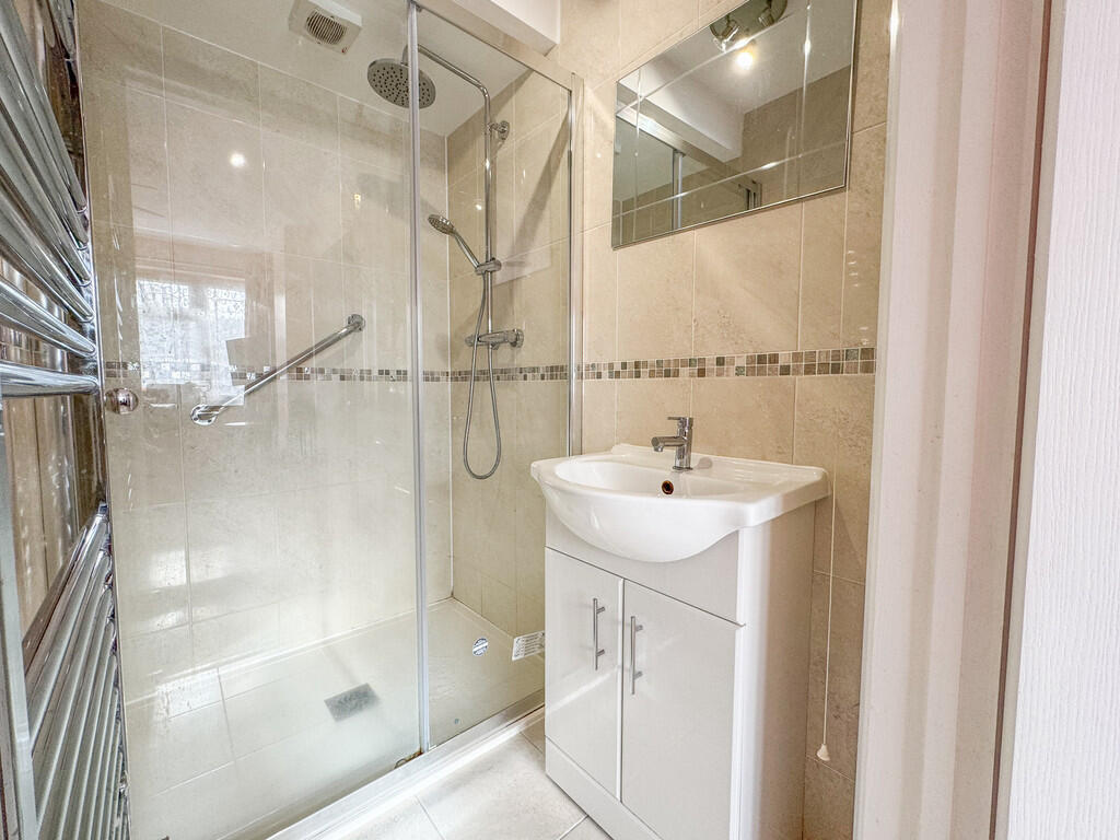 gr fl bed 4 en su...