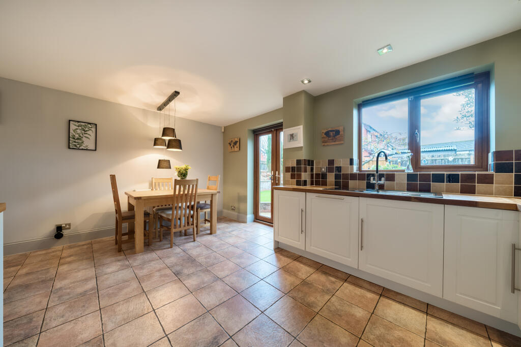 Kitchen / Dining Room