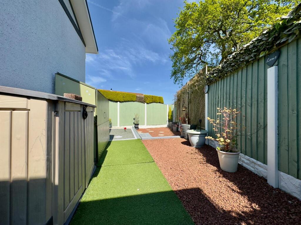 WhatsApp Image 2025-05-02 at 13.30.08 (5).jpeg