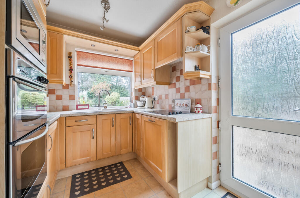 1375012-11-690c71...