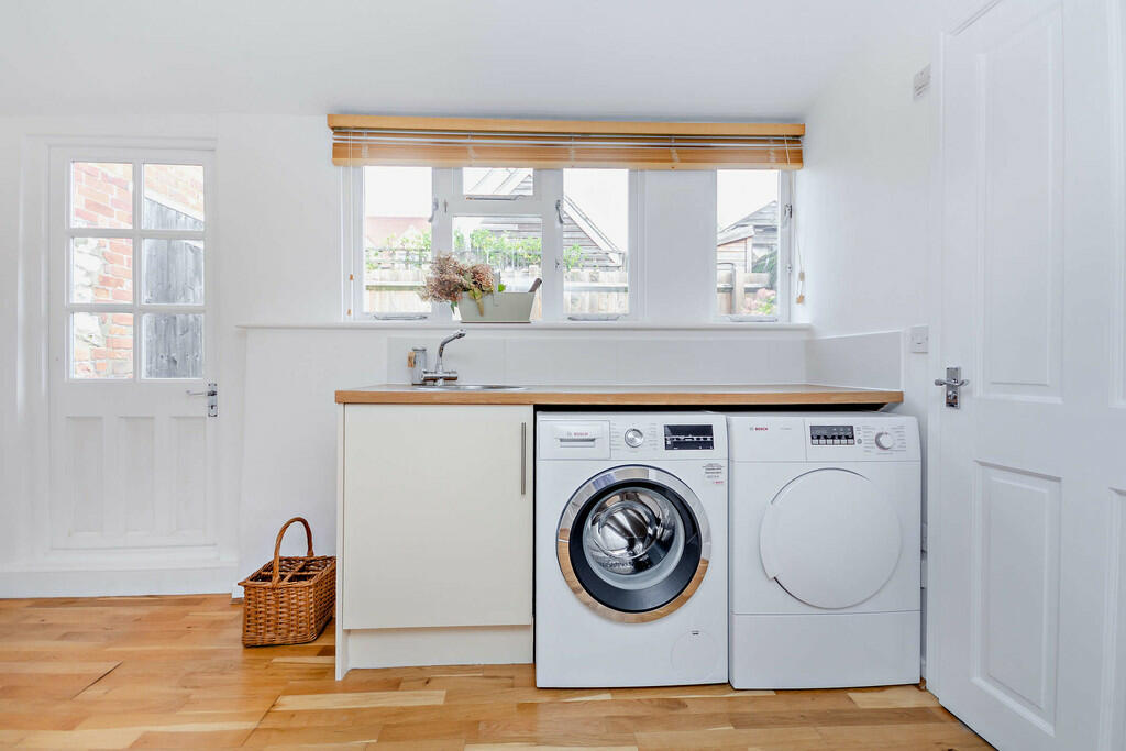 8622168-interior0...