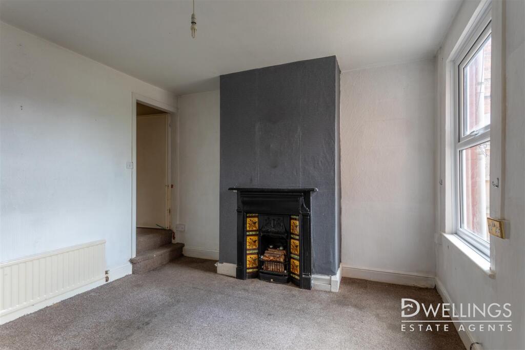 DWELEST - 117 Parliament Street, Swadlincote, DE11