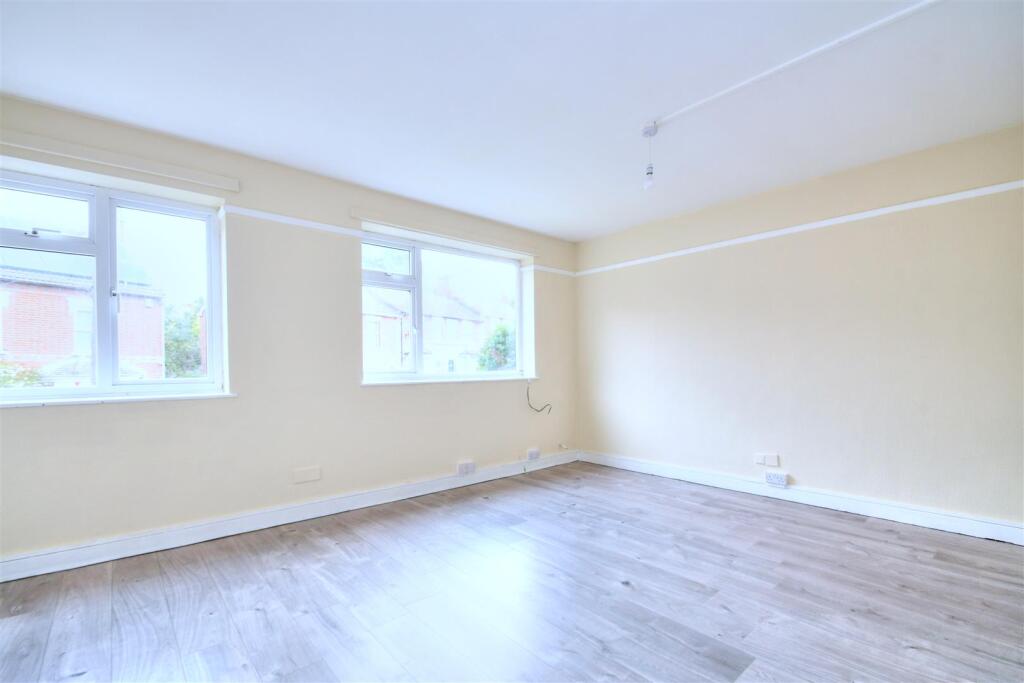 Bedroom - Lounge 1.jpg