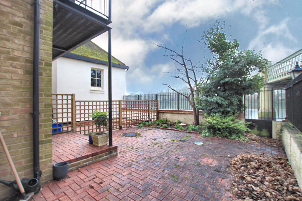 Private Garden