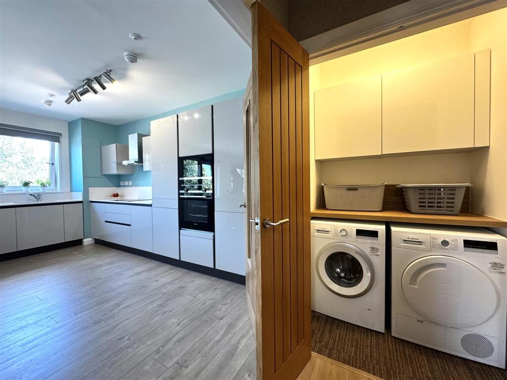 Kitchen/Utility