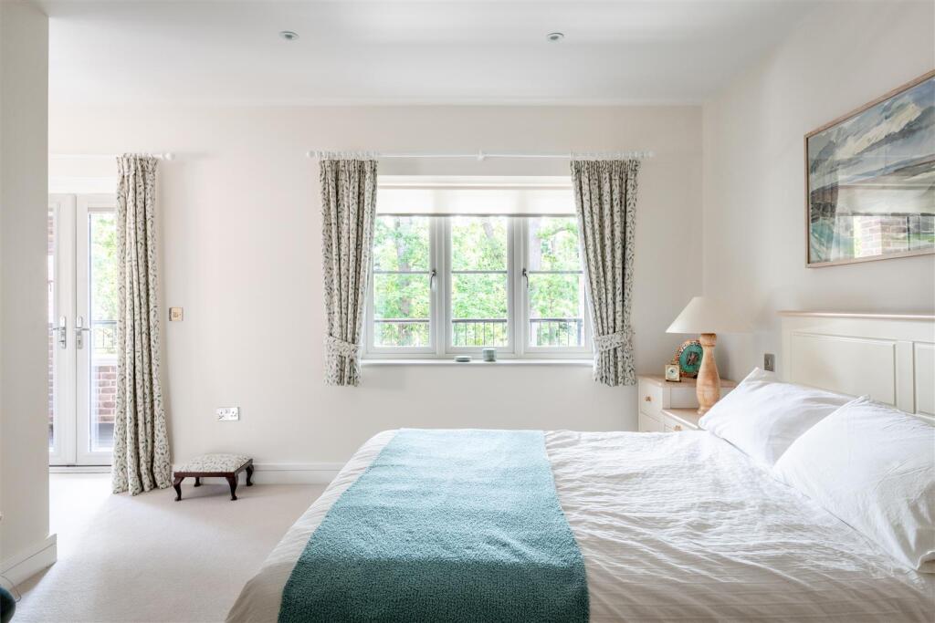 3 Oakfield House-21.jpg