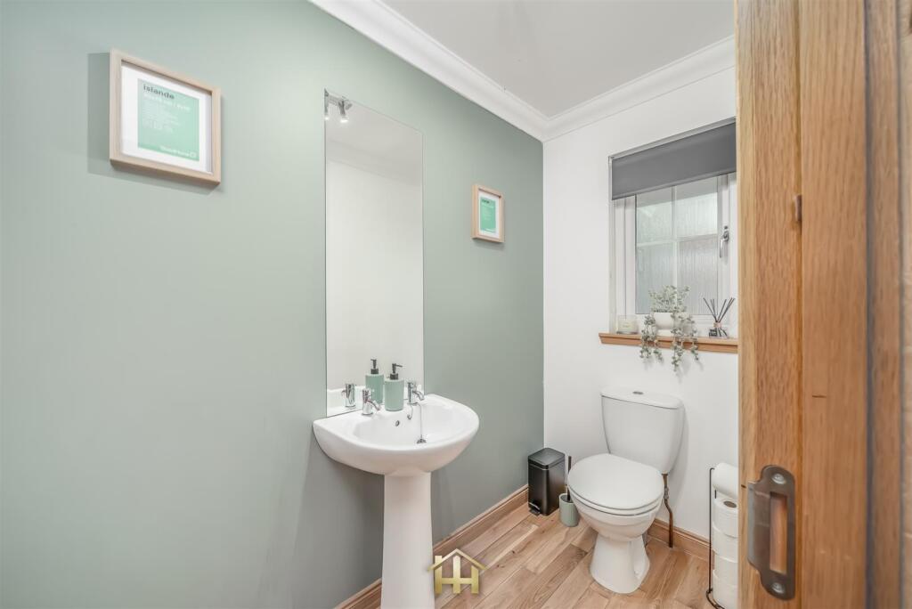 14 DUNNICHEN RD FORFAR DD8 2RQ EDIT (16 of 49).jpg