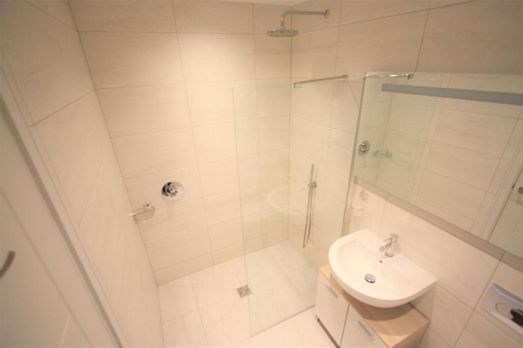 9 Towan Heights Bedroom 1 En Suite