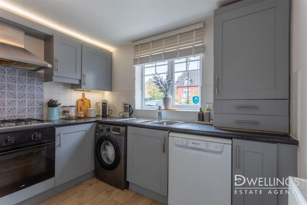 DWELEST- 29 Wyllie Mews, DE14 1BF-0012.jpg