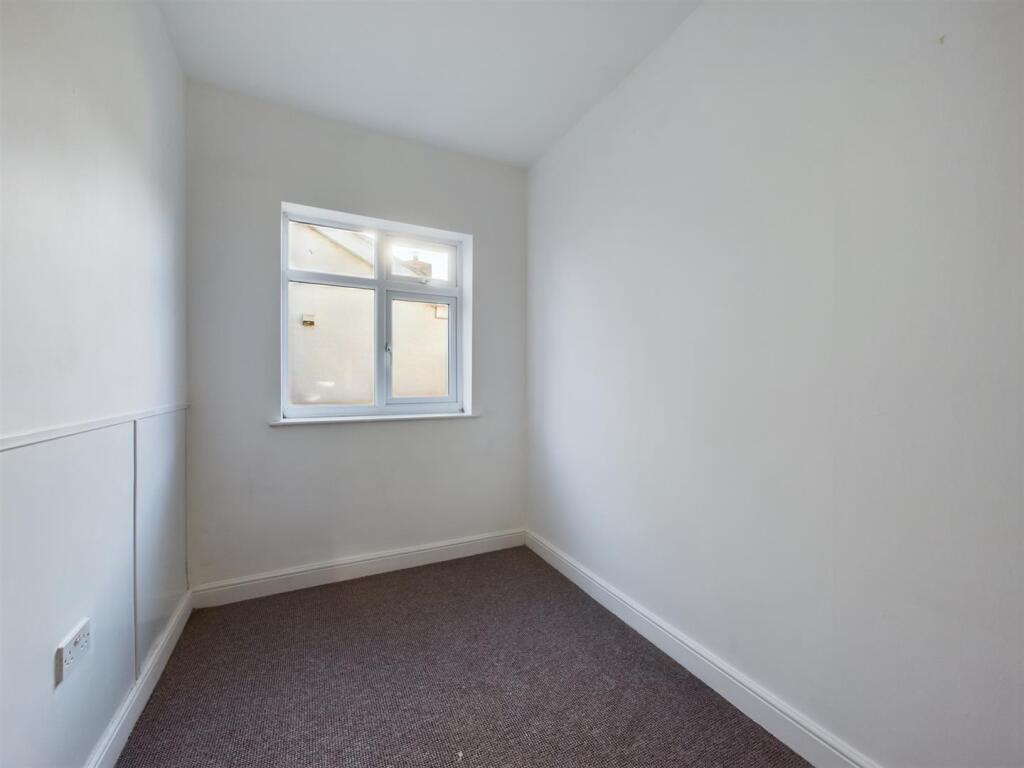 Bedroom 3 (Smallest)