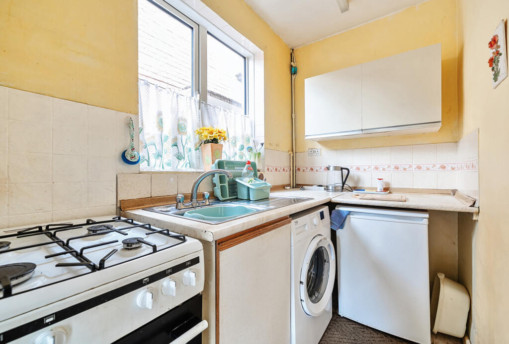 1305032-18-684a9c...