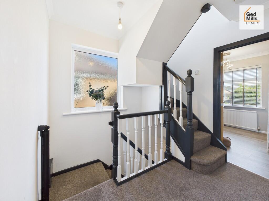 CAM04261G0-PR0095...