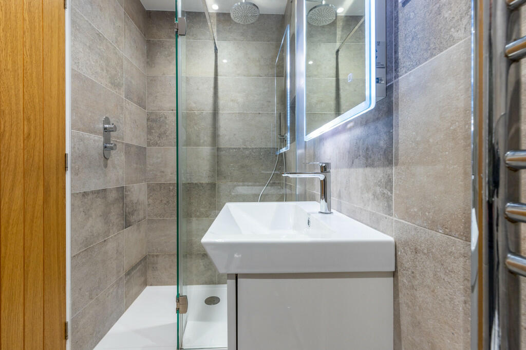 En-Suite Shower R...