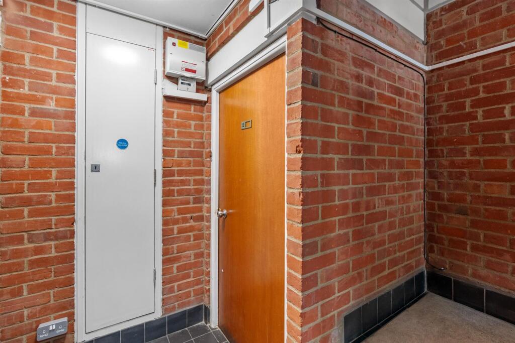 2FountainCourt-003.jpg