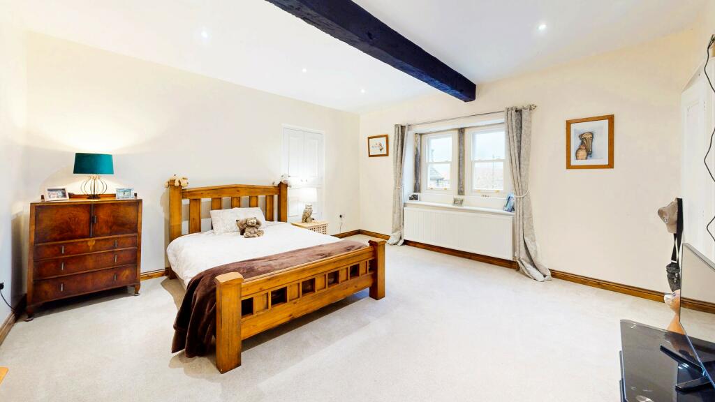 The-Hollies-Bedroom
