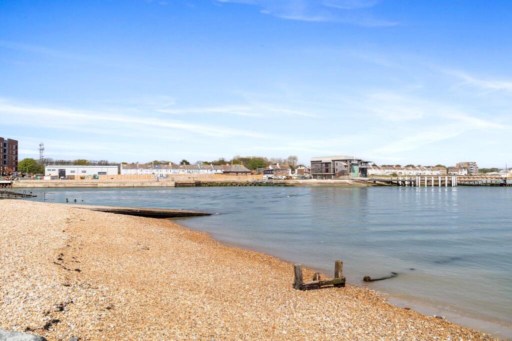 Harbour Way, 200-027.JPG