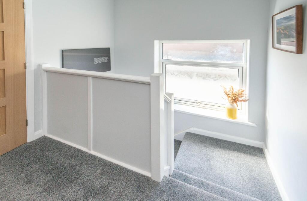 ENTRY WAY AND LANDING