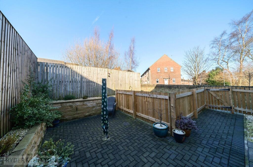 Garden &amp; Parking