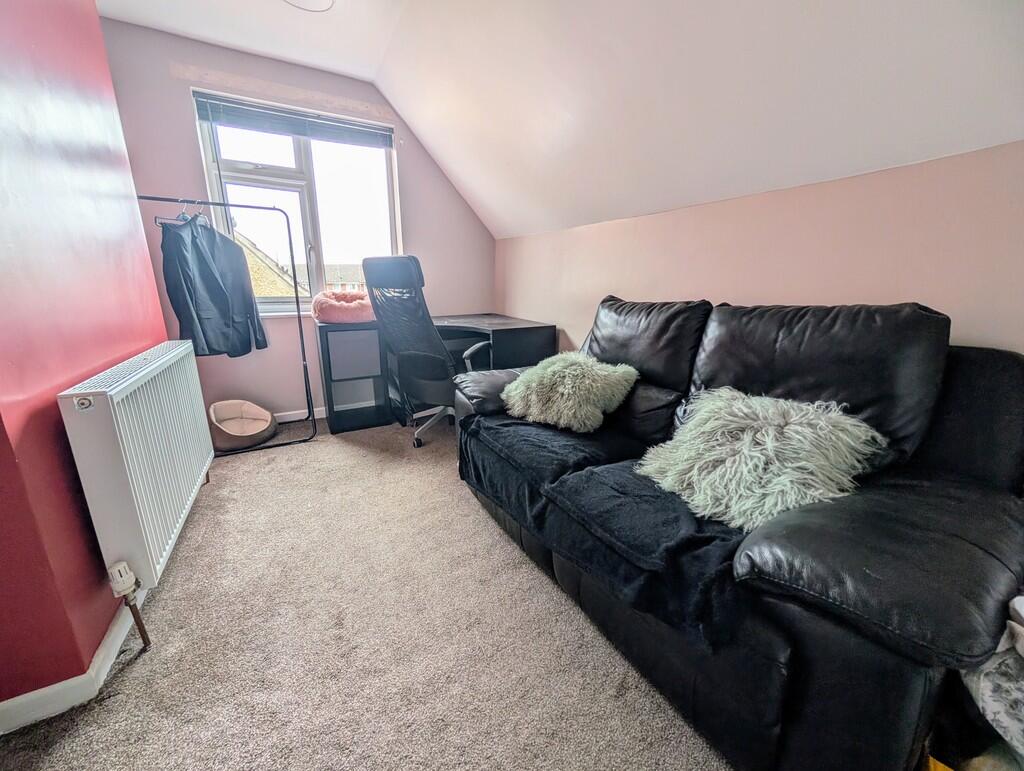 PXL_20250816_0901...