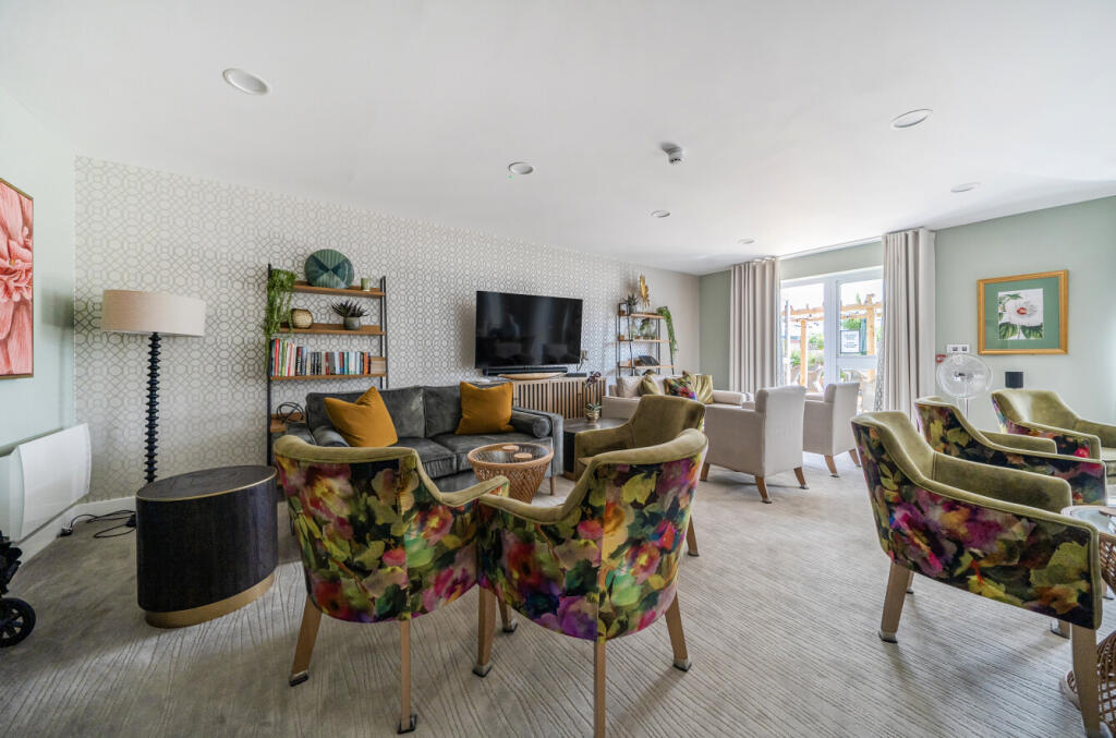 1317952-3-68762ce...