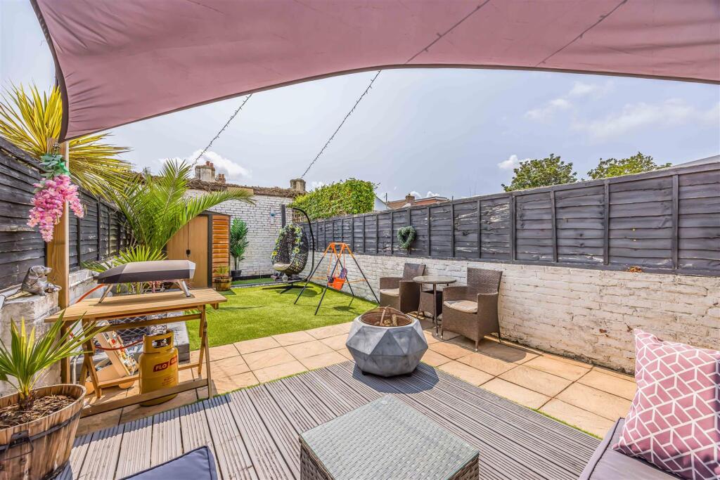 36 Wymering Road, Copnor-Small-PorticoMarketing-So