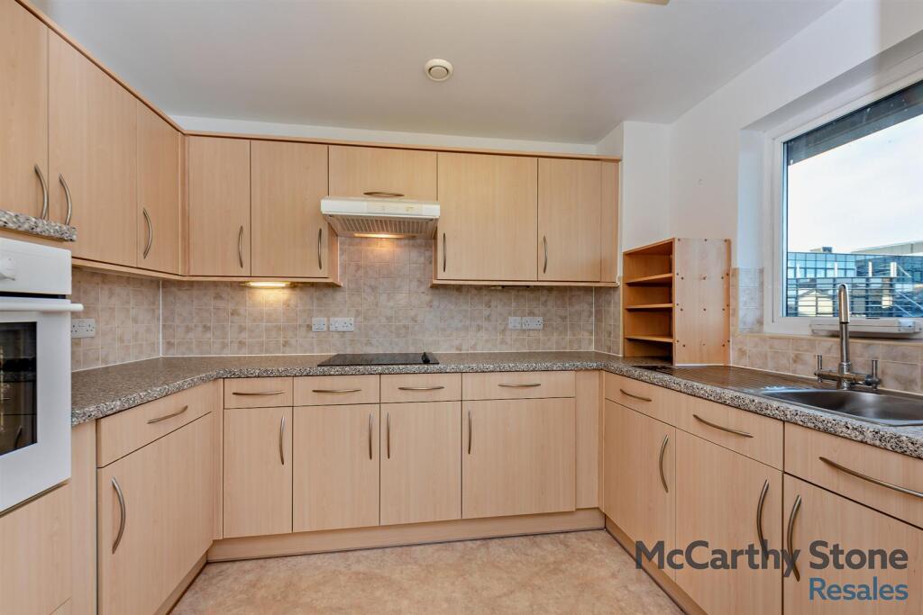 8633168-interior08-800.jpg