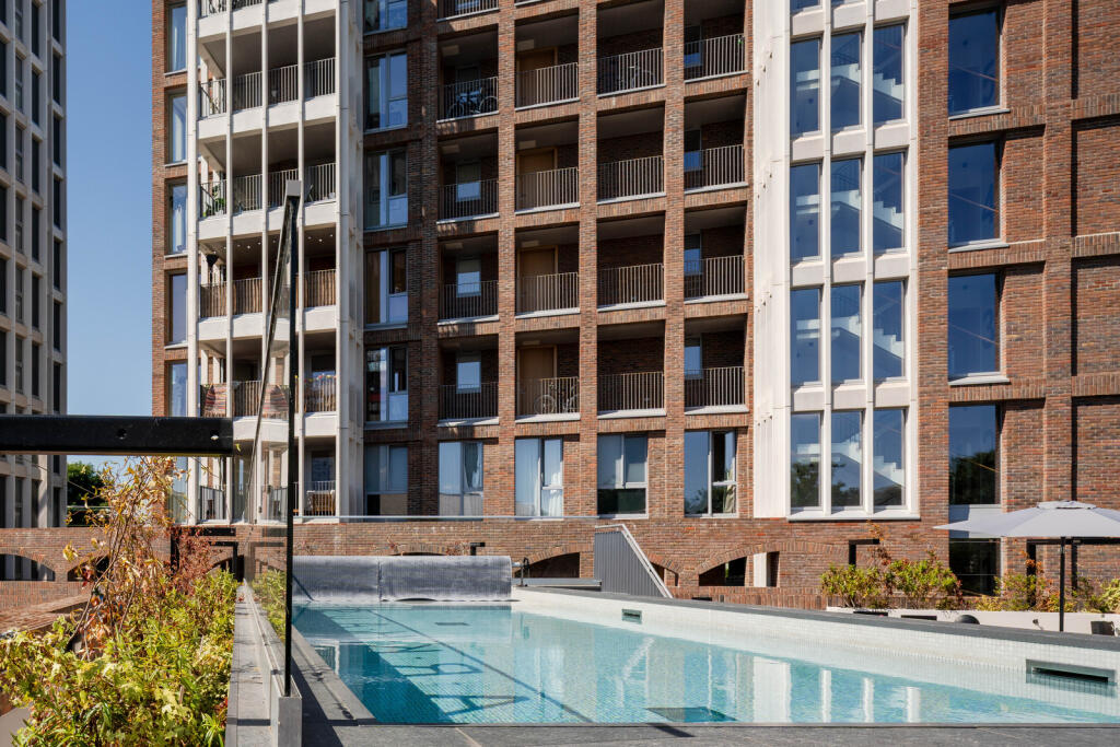 296556 - Maple Path, London E5 - high res-00416...