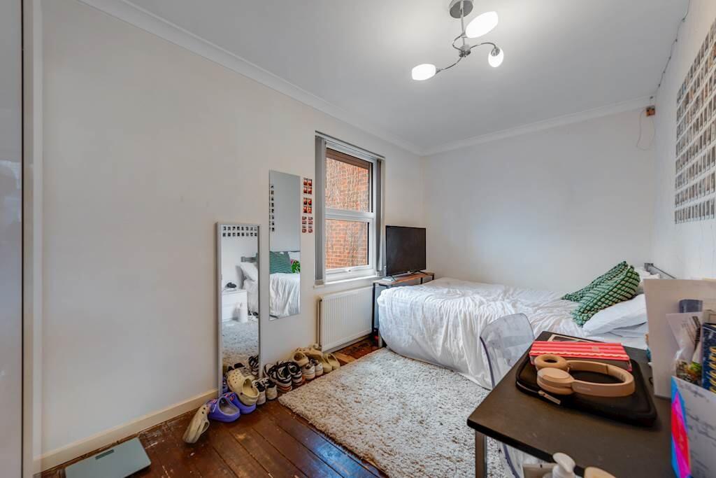 14-bcdb81932 - IL...