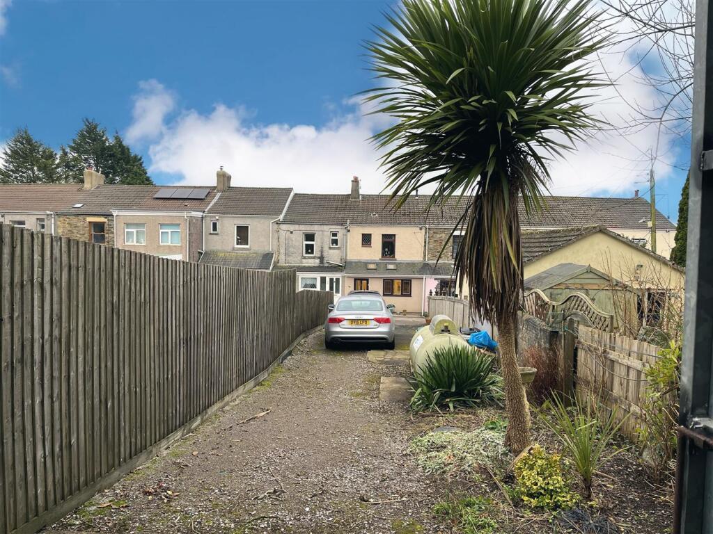 Garden h.jpg