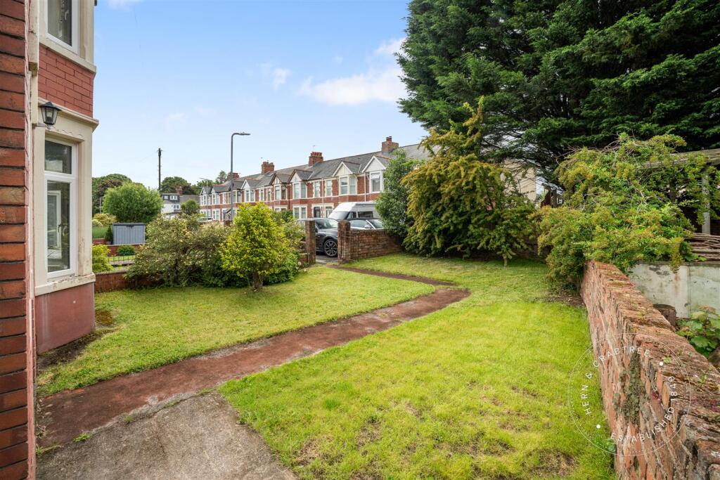 Fairwater Avenue, Fairwater (14).jpg