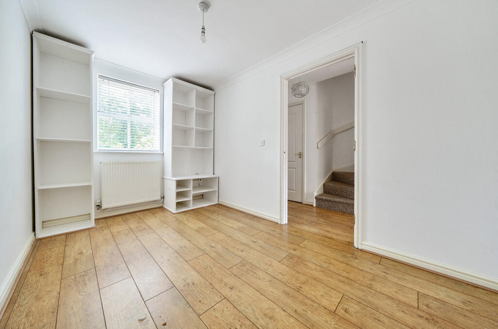 1312372-6-684c592...