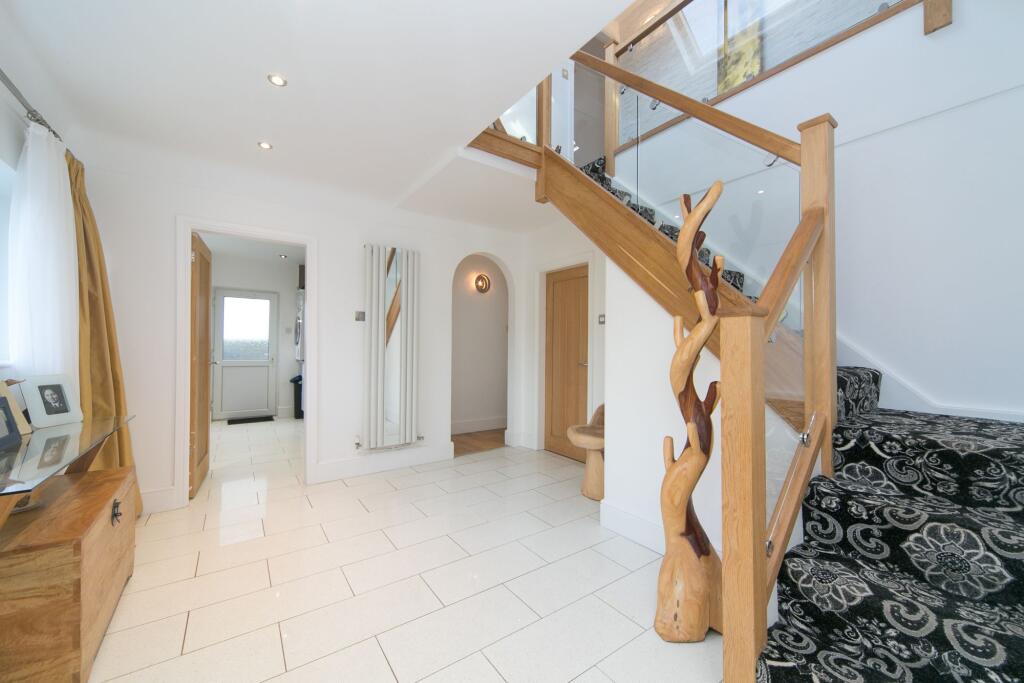 ENTRANCE HALLWAY